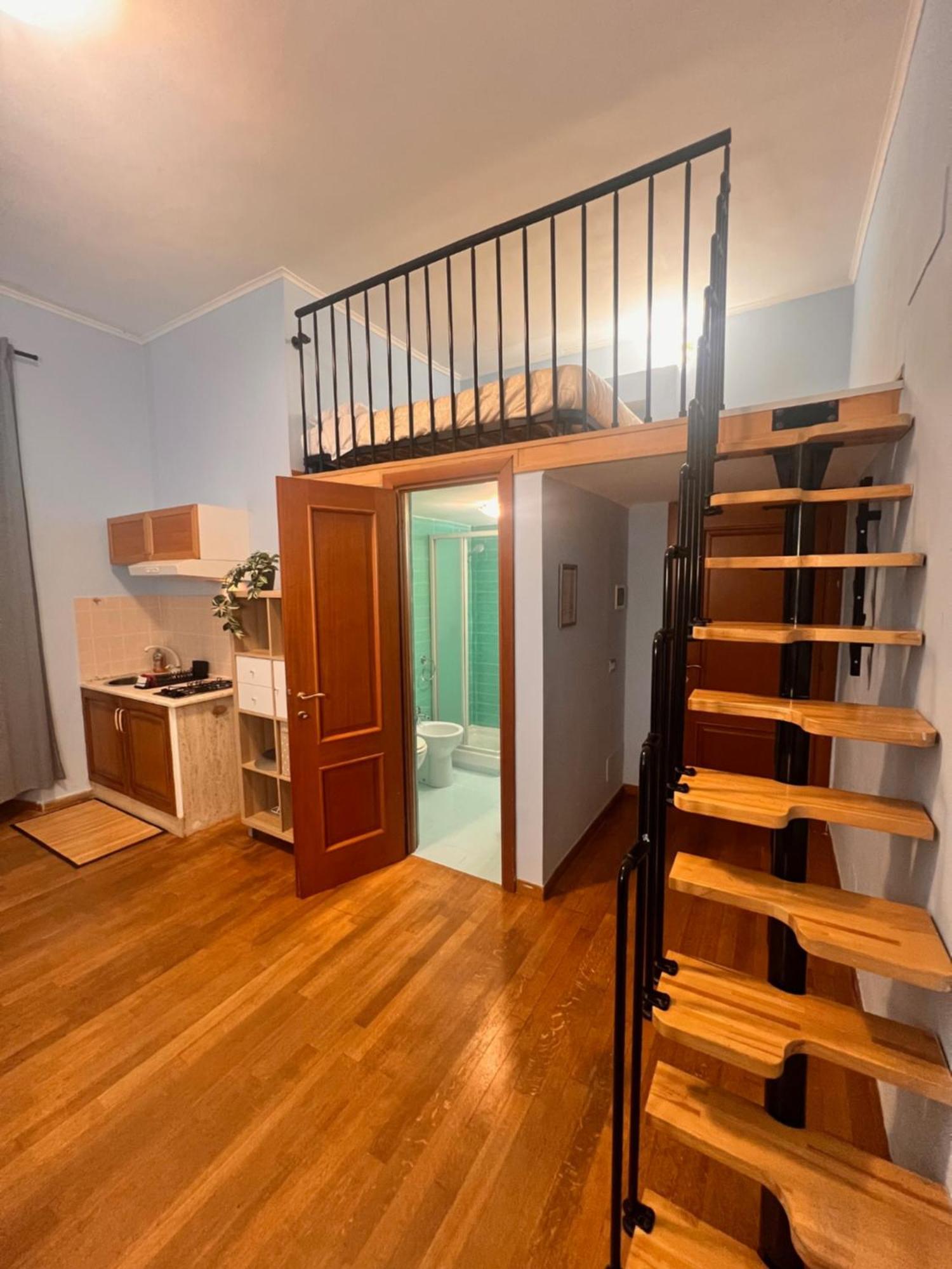 Moonlight Apartment Rom