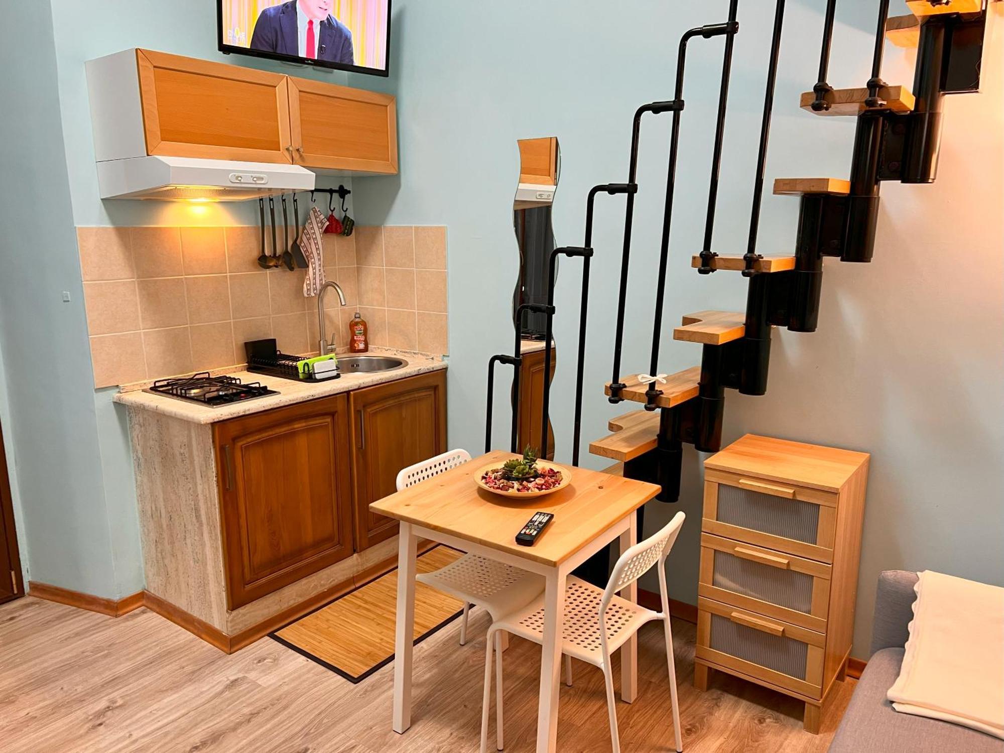 Moonlight Apartment Rom