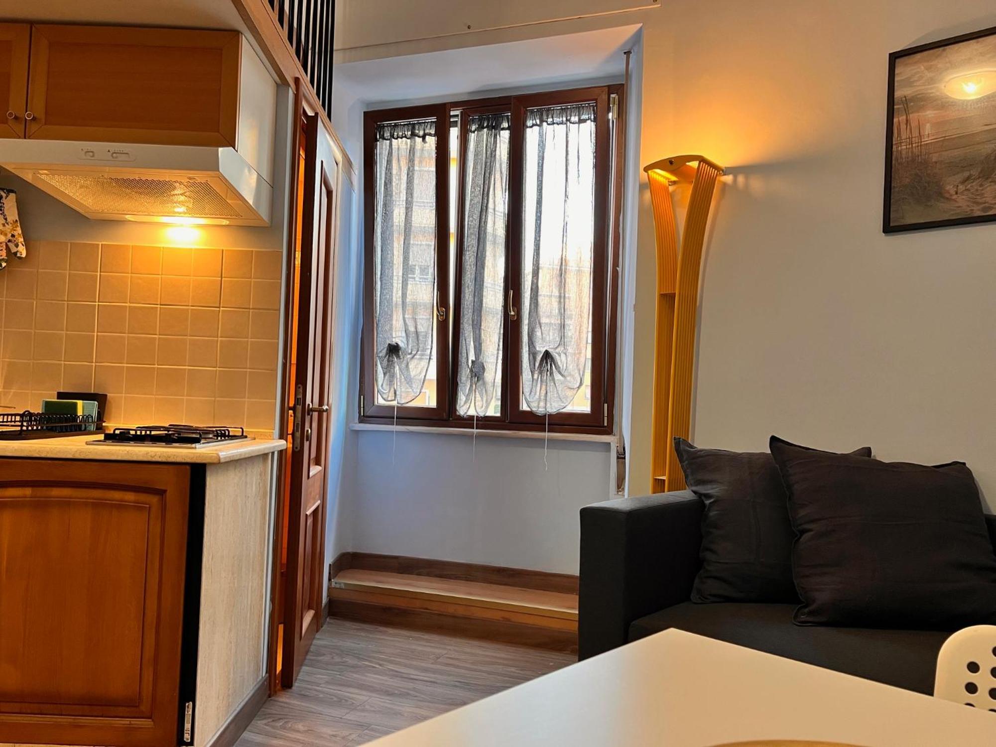 Moonlight Apartment Rom