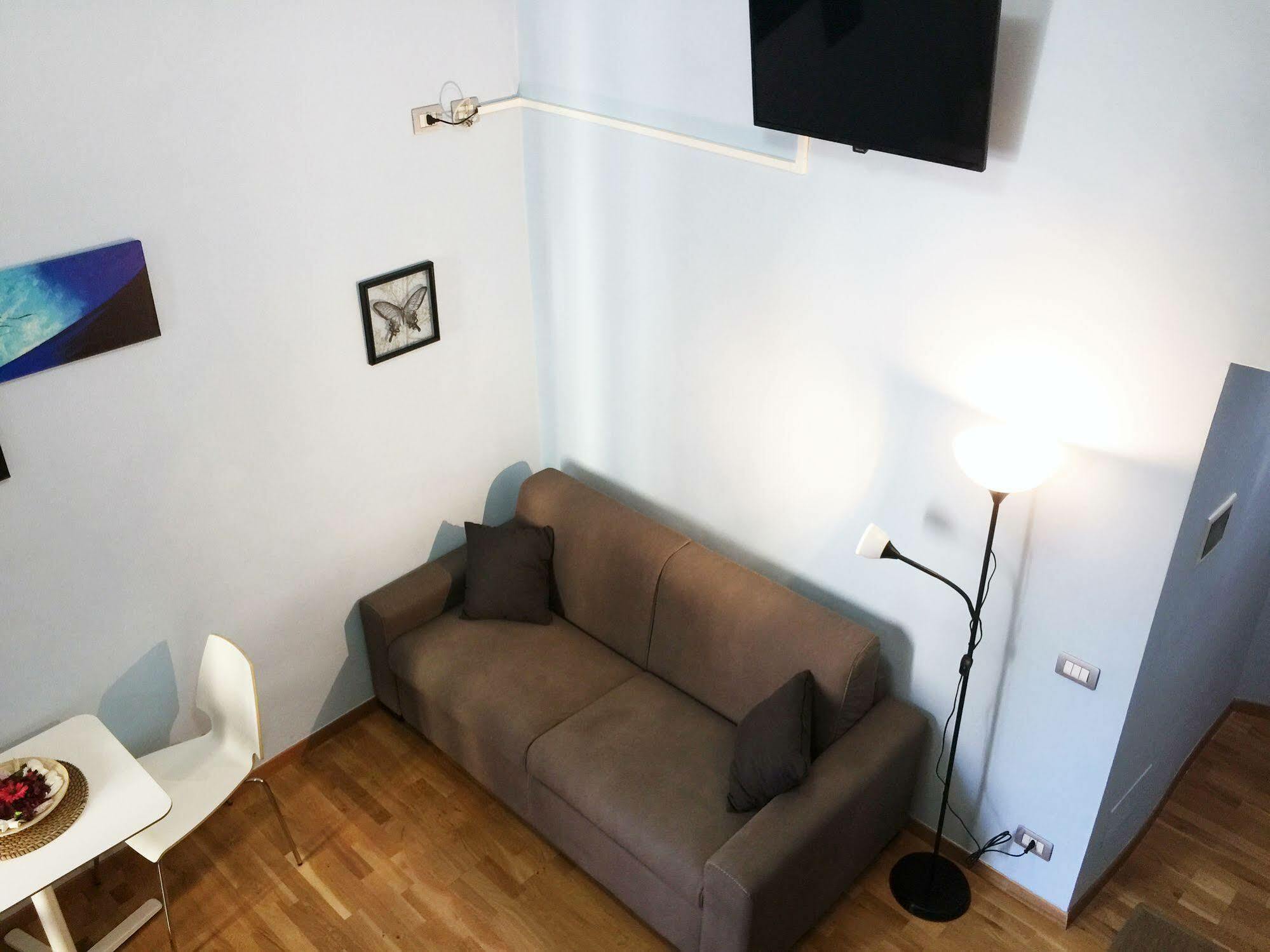 Apartment Moonlight Rom